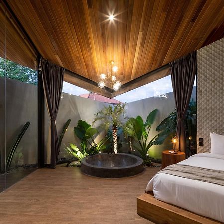 Villa Feh Bali By House Of Winds - Neo Tropical Eden Near Canggu Керобокан Екстер'єр фото