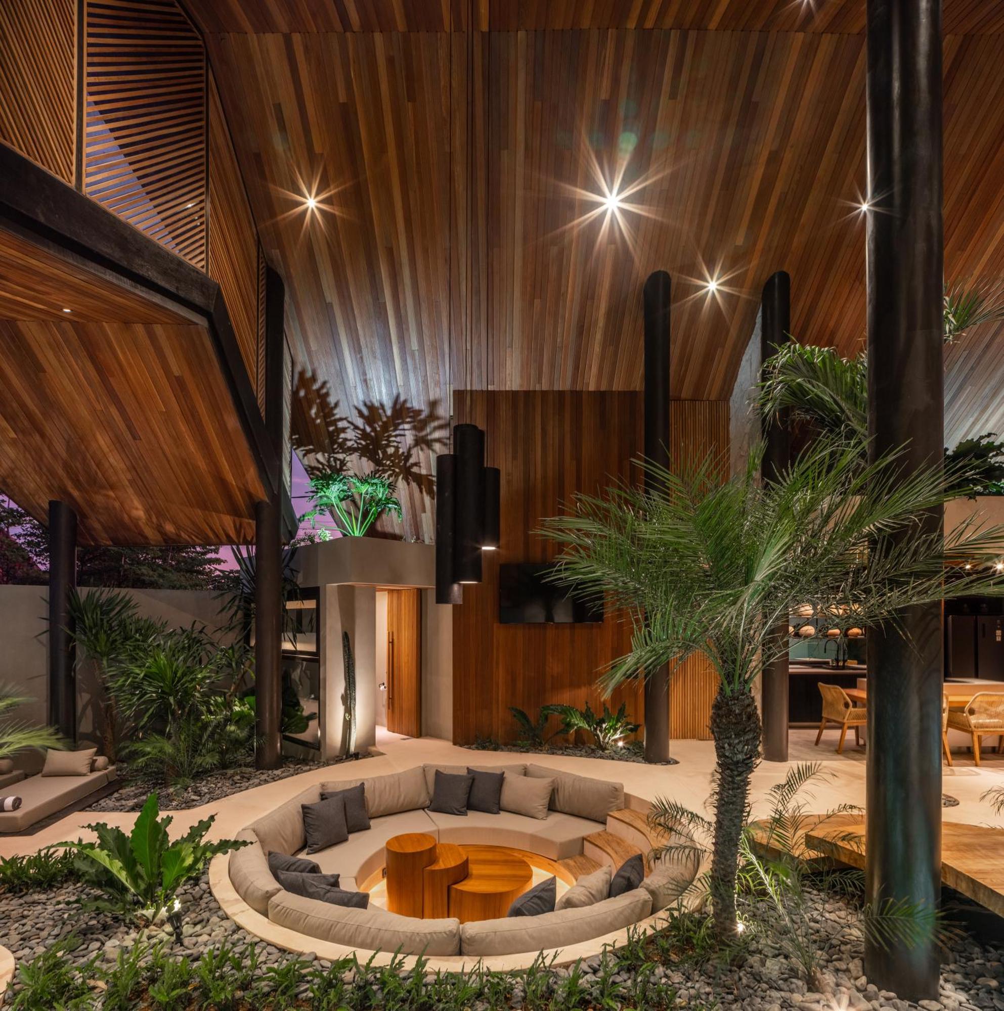 Villa Feh Bali By House Of Winds - Neo Tropical Eden Near Canggu Керобокан Екстер'єр фото